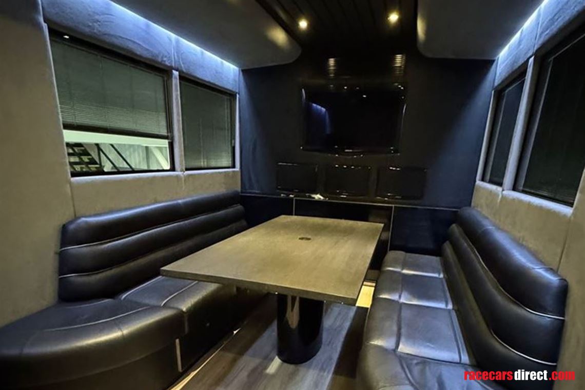 stunning-hospitality-unit