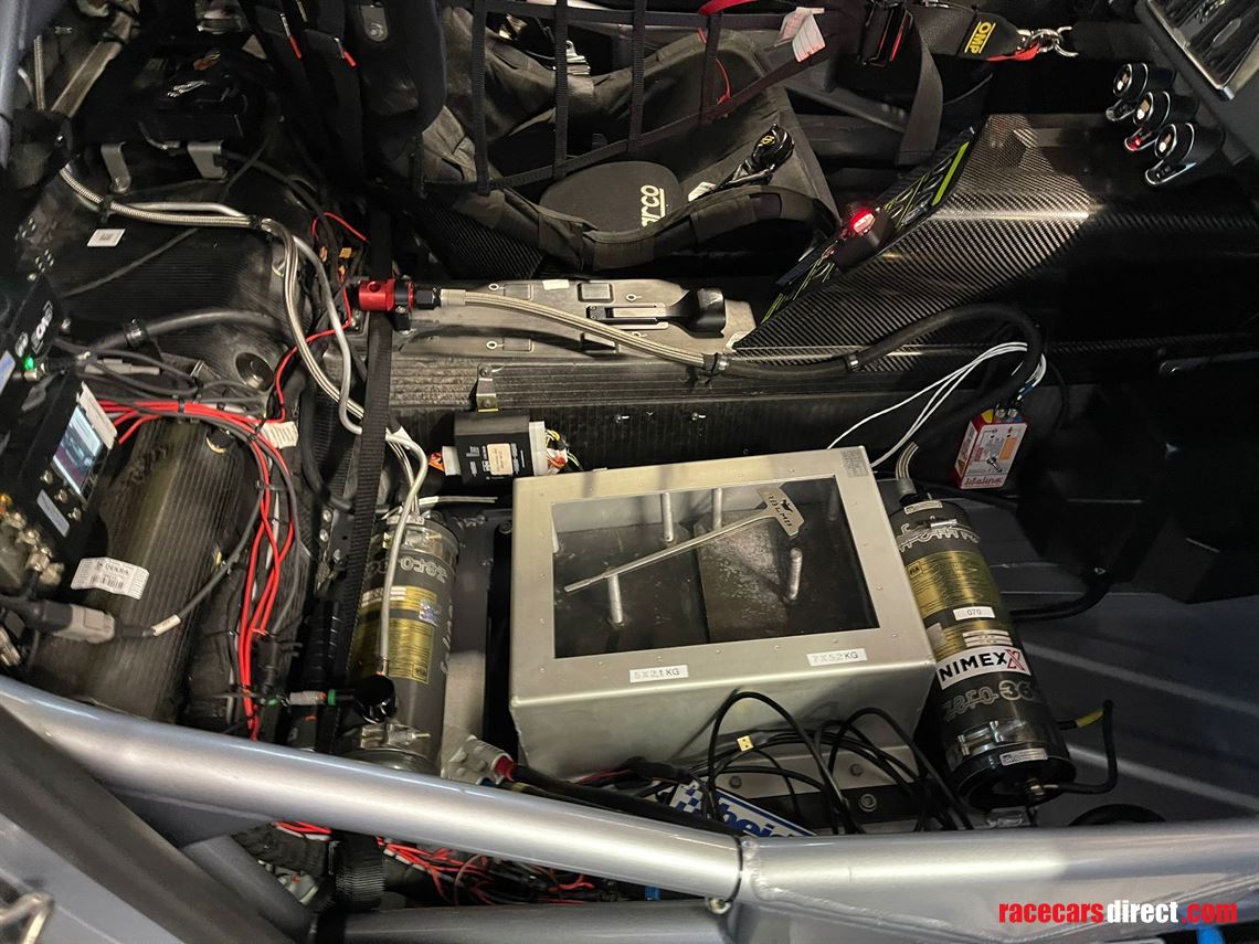 2022-audi-sport-r8-gt4-lms-evo-2-only-9000-km