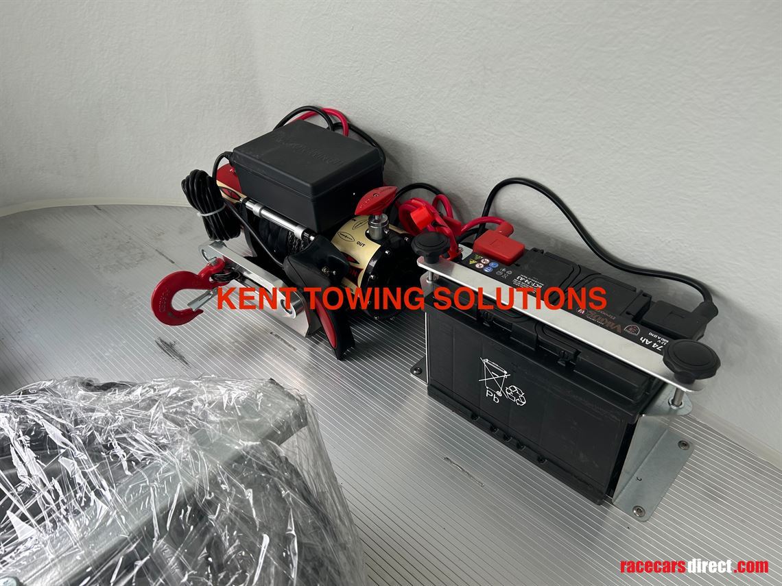 new-debon-c1000-5-x-2m-enclosed-car-transport