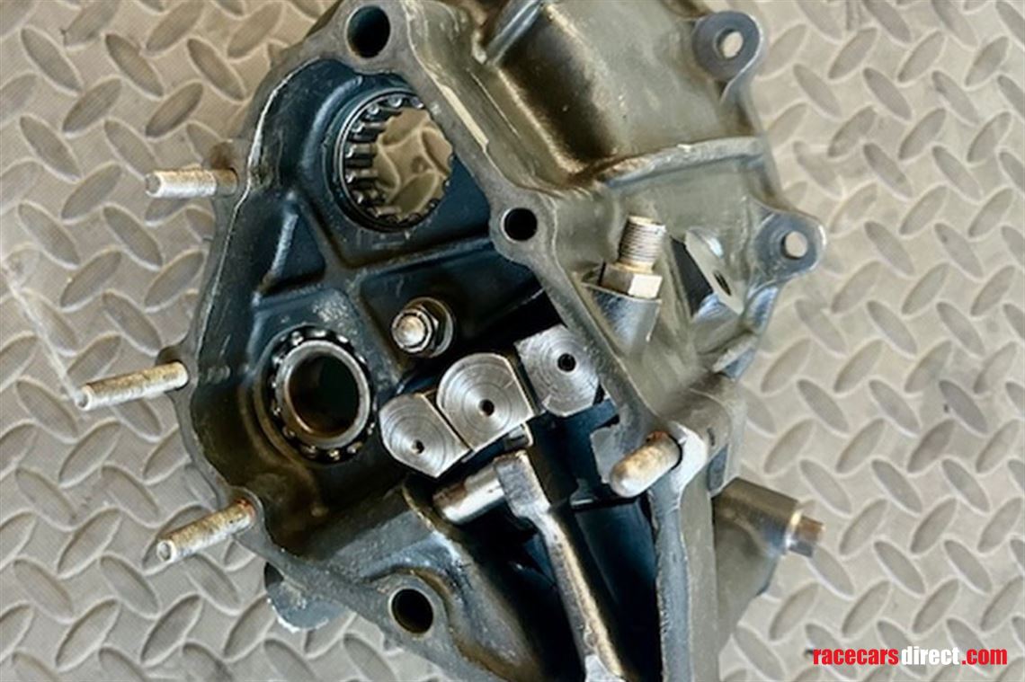 hewland-ft200-fg400-gearbox-part