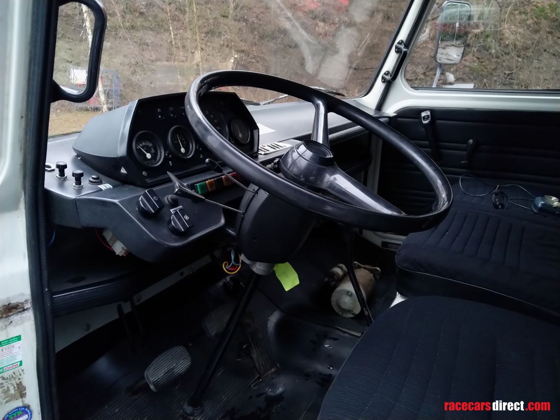 avia-skoda-motorsport-support-van---rare-1991