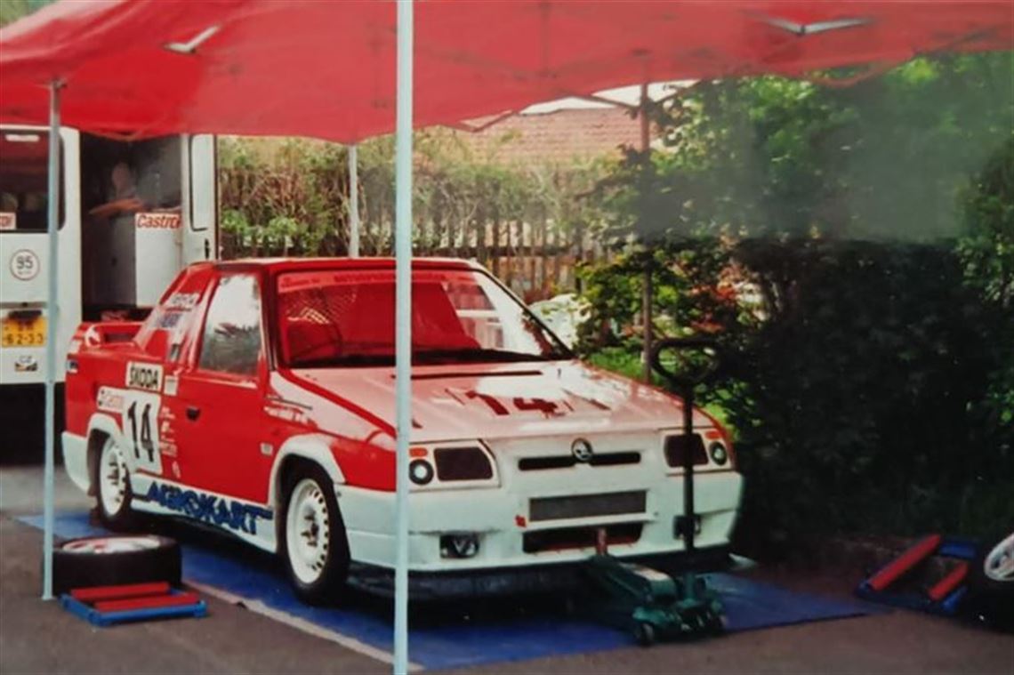 avia-skoda-motorsport-support-van---rare-1991