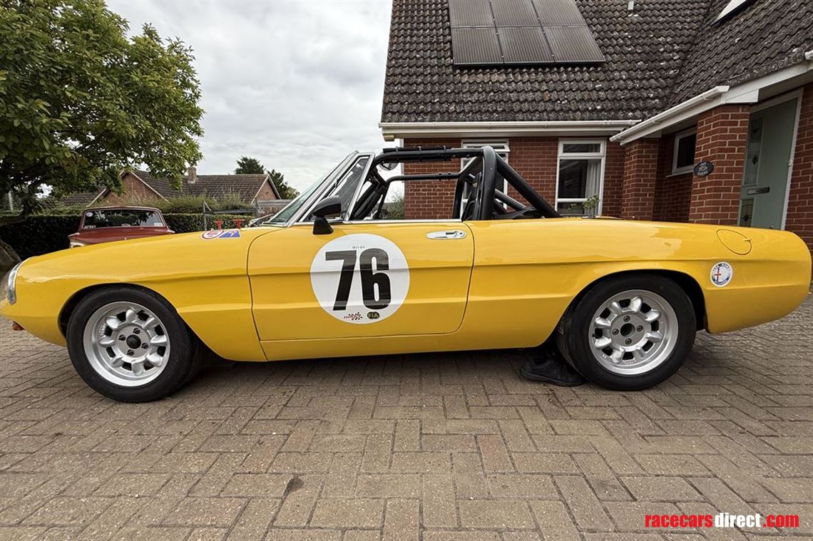 1971-alfa-spider-veloce-2000-race-car