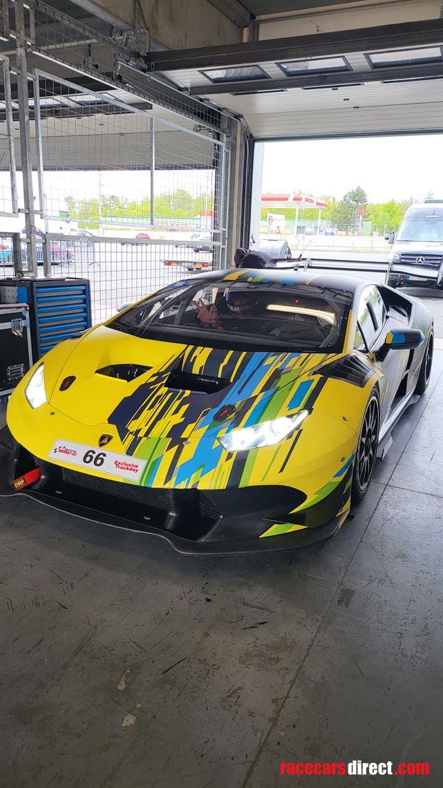 lamborghini-huracan-super-trofeo-2016-low-mil