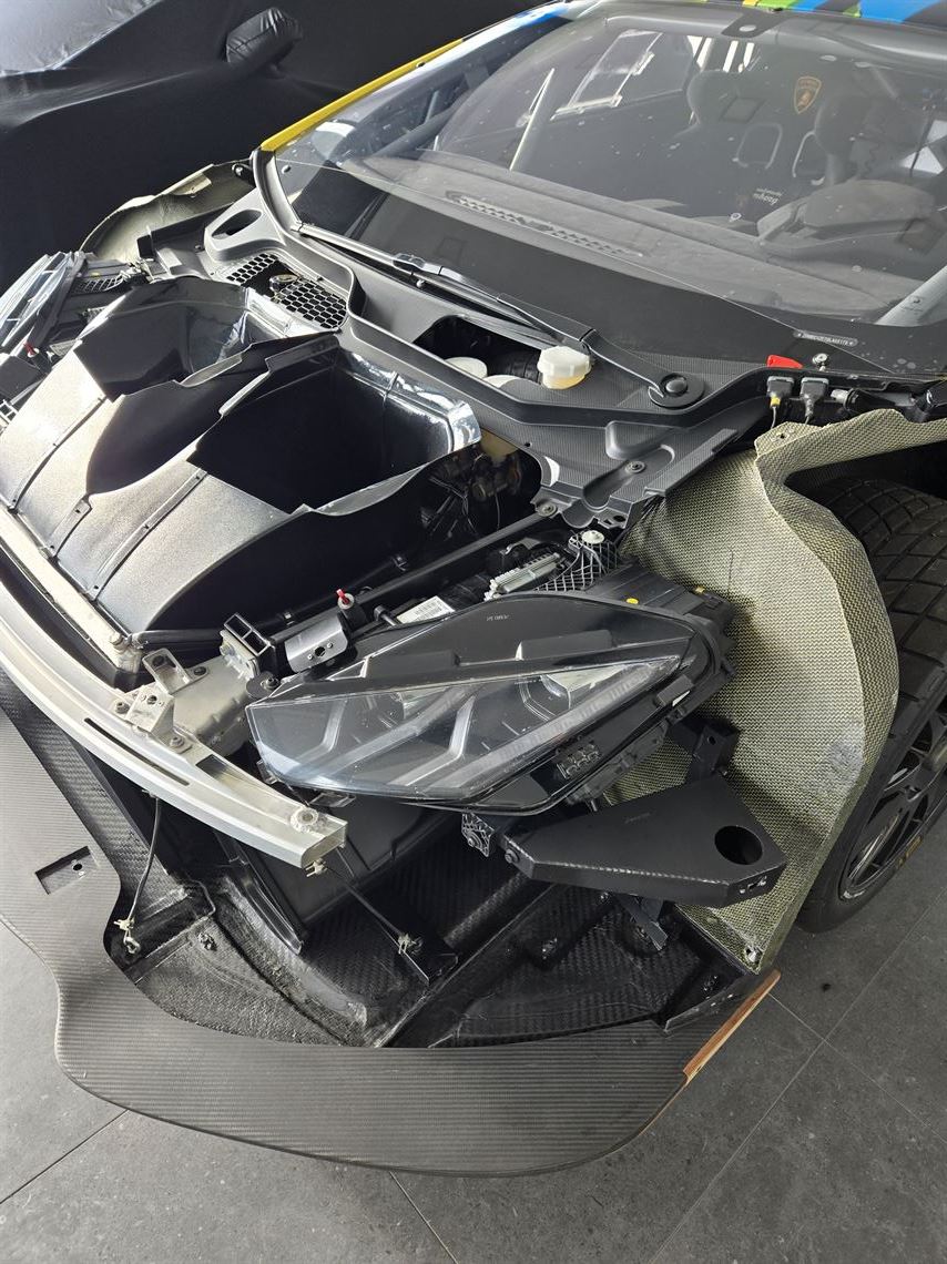 lamborghini-huracan-super-trofeo-2016-low-mil