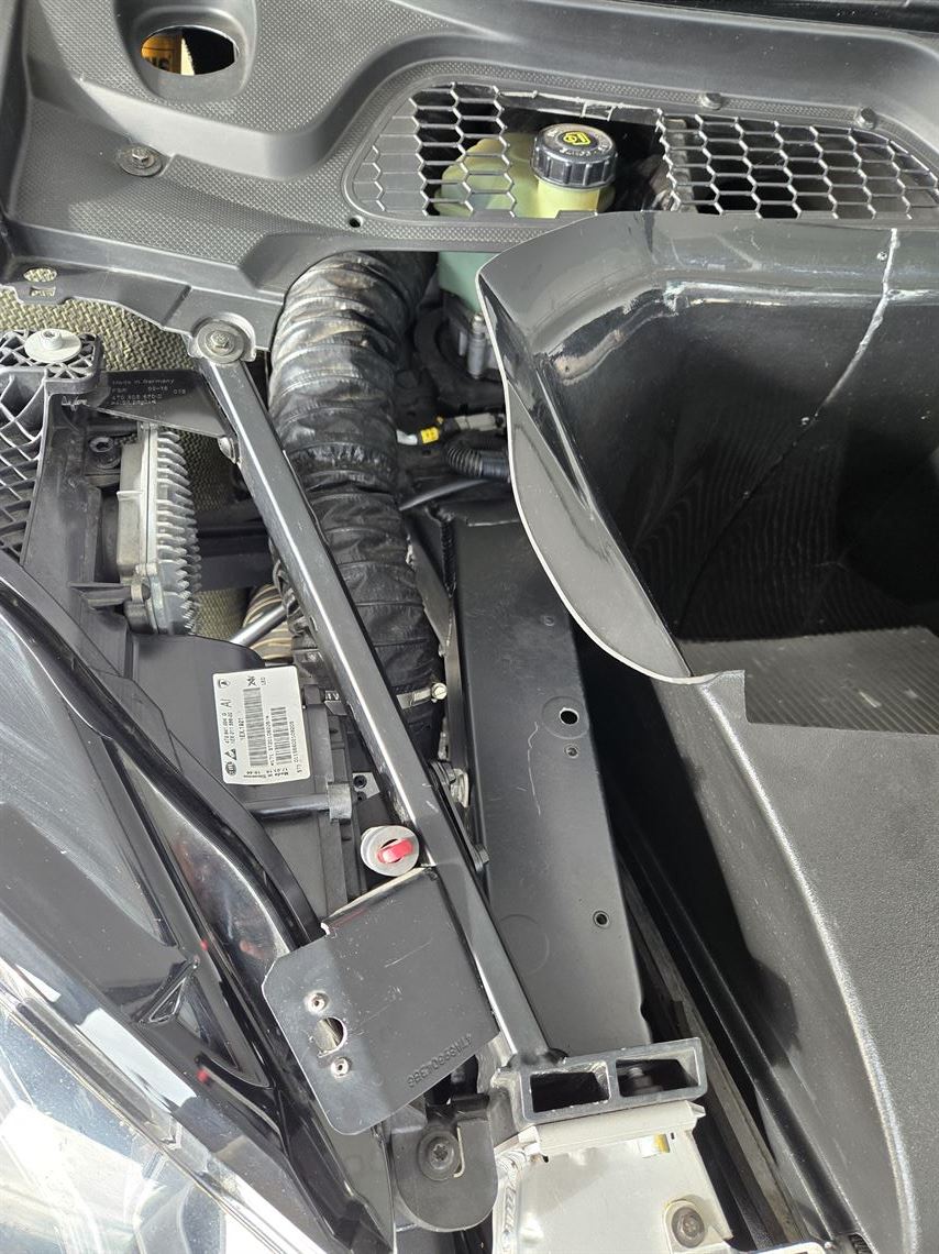 lamborghini-huracan-super-trofeo-2016-low-mil