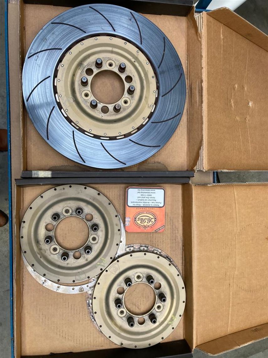 lamborghini-huracan-super-trofeo-2016-low-mil