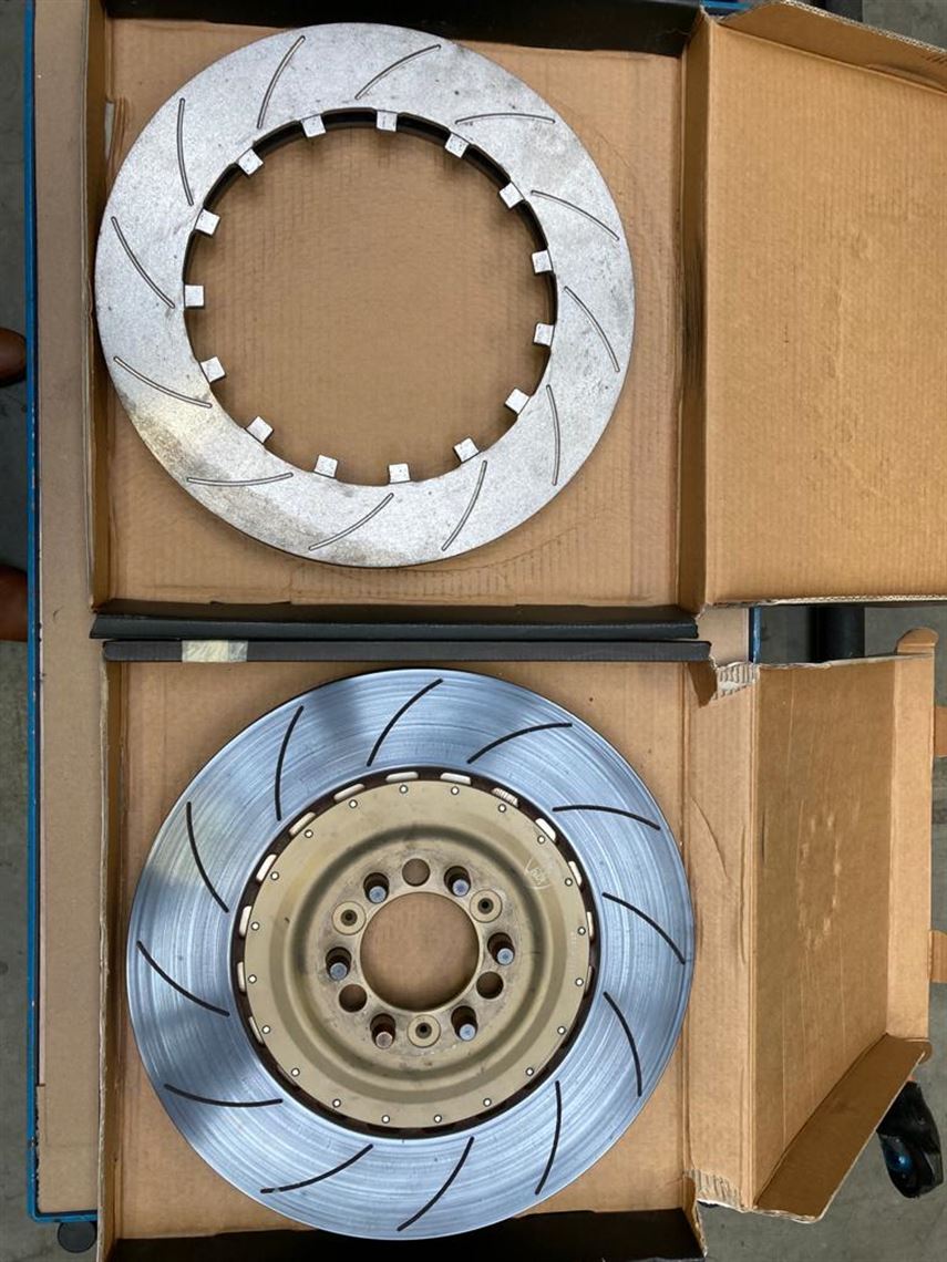 lamborghini-huracan-super-trofeo-2016-low-mil