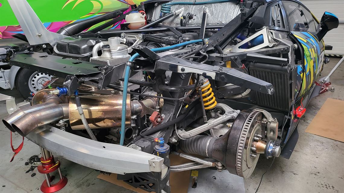 lamborghini-huracan-super-trofeo-2016-low-mil