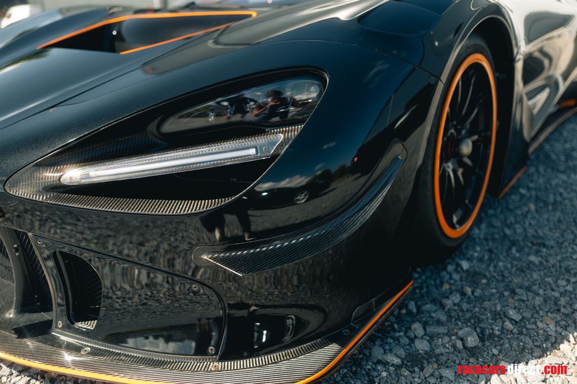 2020-mclaren-720s-gt3x---chassis-1-of-15