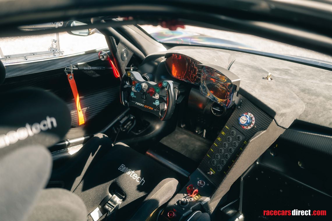 2020-mclaren-720s-gt3x---chassis-1-of-15