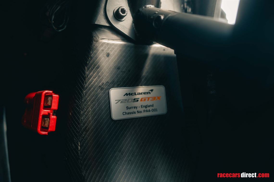 2020-mclaren-720s-gt3x---chassis-1-of-15
