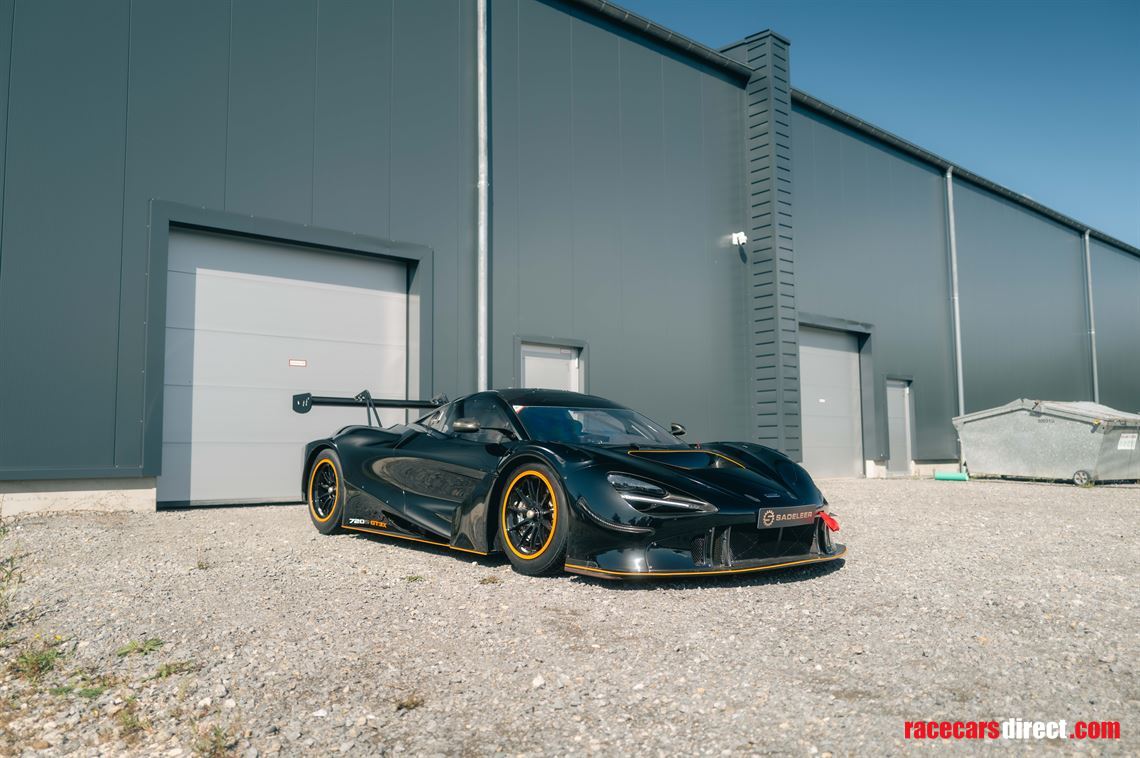 2020-mclaren-720s-gt3x---chassis-1-of-15