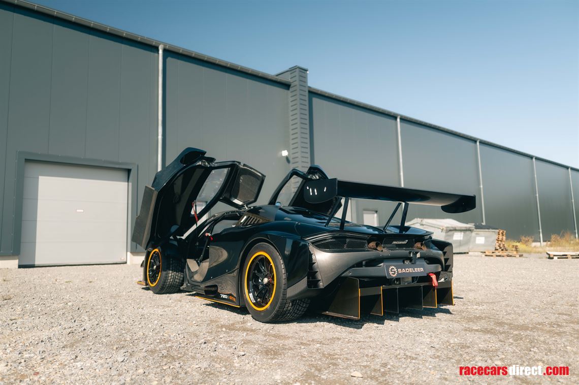 2020-mclaren-720s-gt3x---chassis-1-of-15