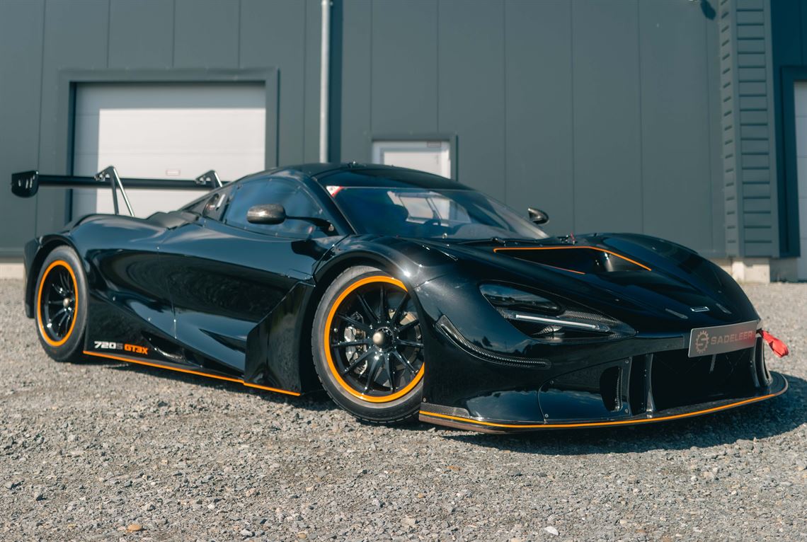 2020-mclaren-720s-gt3x---chassis-1-of-15