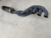 chevron-b8-exhaust-manifold-and-box