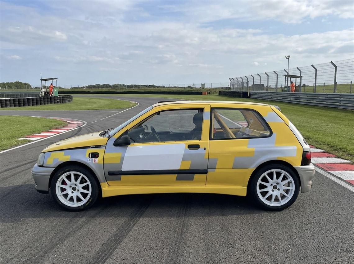renault-mk1-clio-williams-rally-car-f2-maxi-k