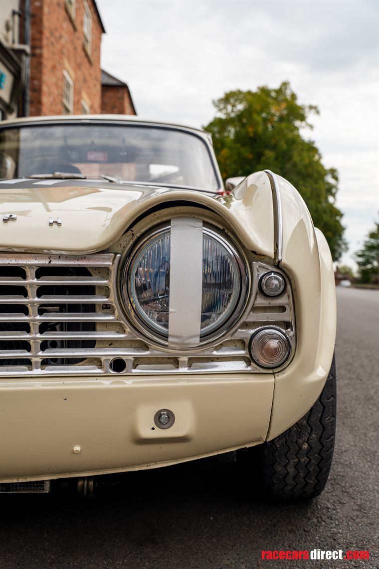 1964-triumph-tr4-race-car