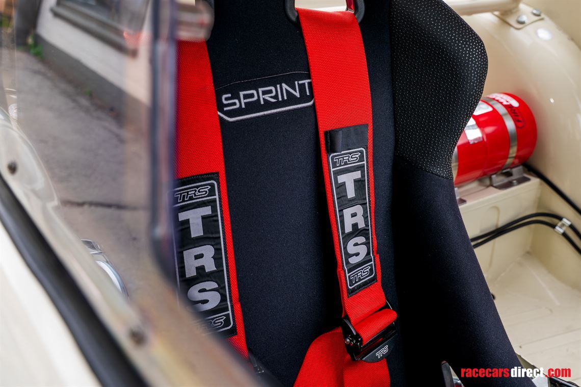 1964-triumph-tr4-race-car