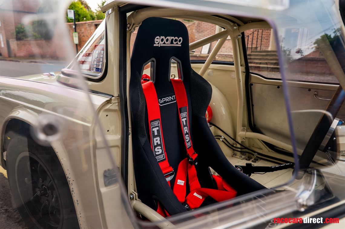 1964-triumph-tr4-race-car