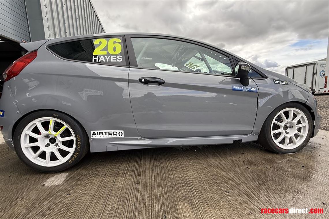ford-fiesta-st-240-turbo