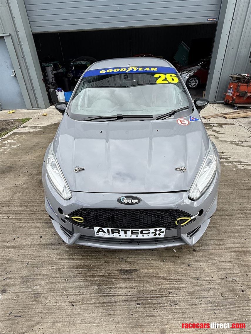 ford-fiesta-st-240-turbo