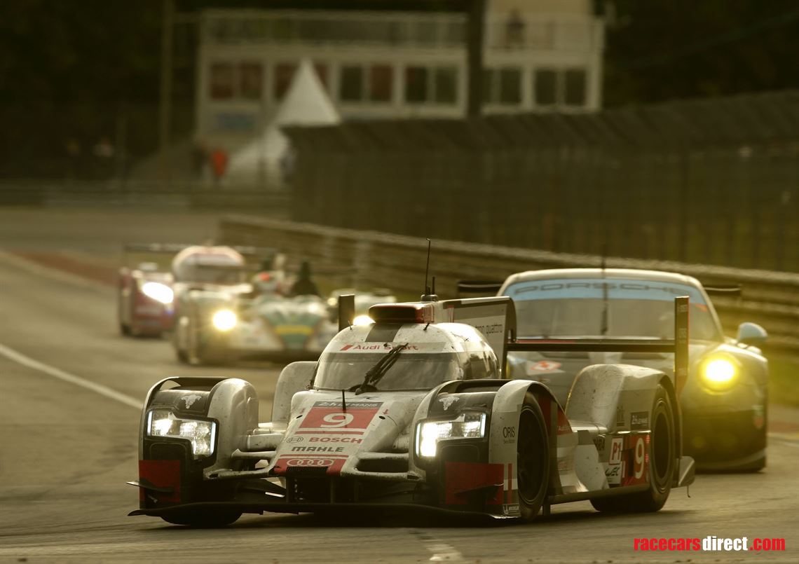 2015-audi-r18-e-tron-quattro