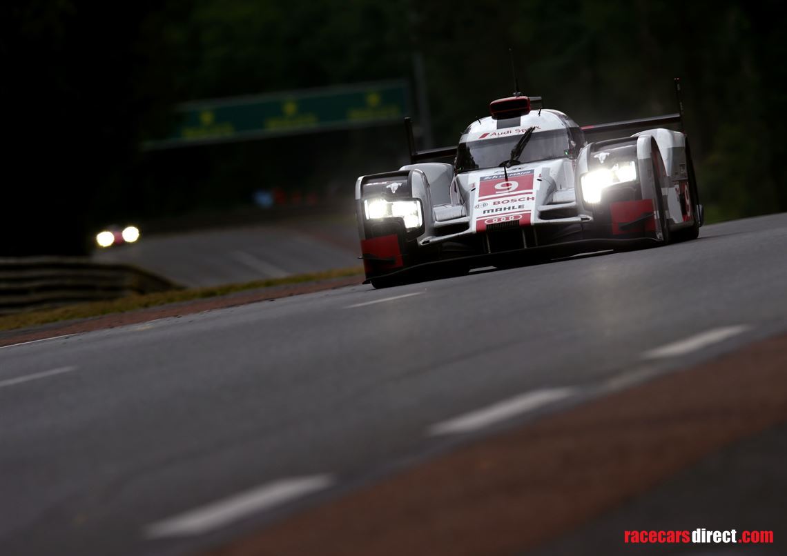 2015-audi-r18-e-tron-quattro