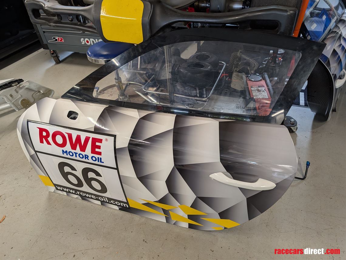 porsche-9912-cup-doors