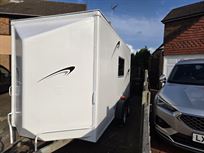 enclosed-trailer-and-accommodation