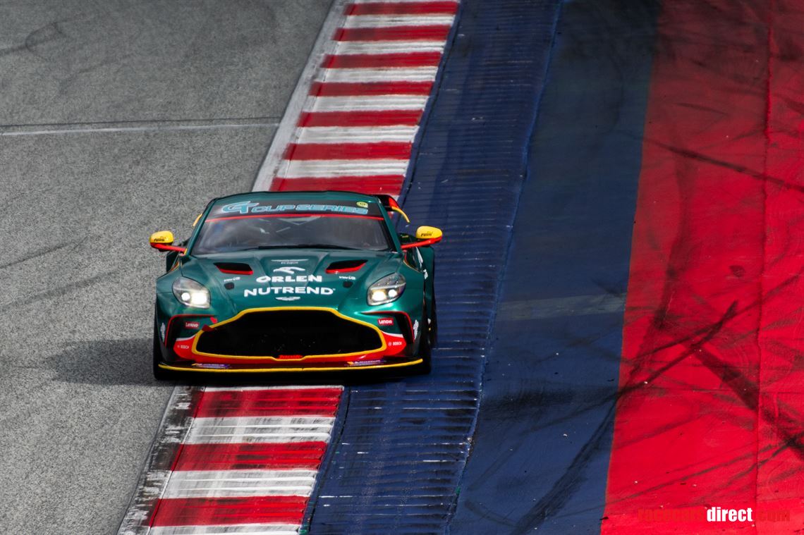 aston-martin-vantage-gt4-evo