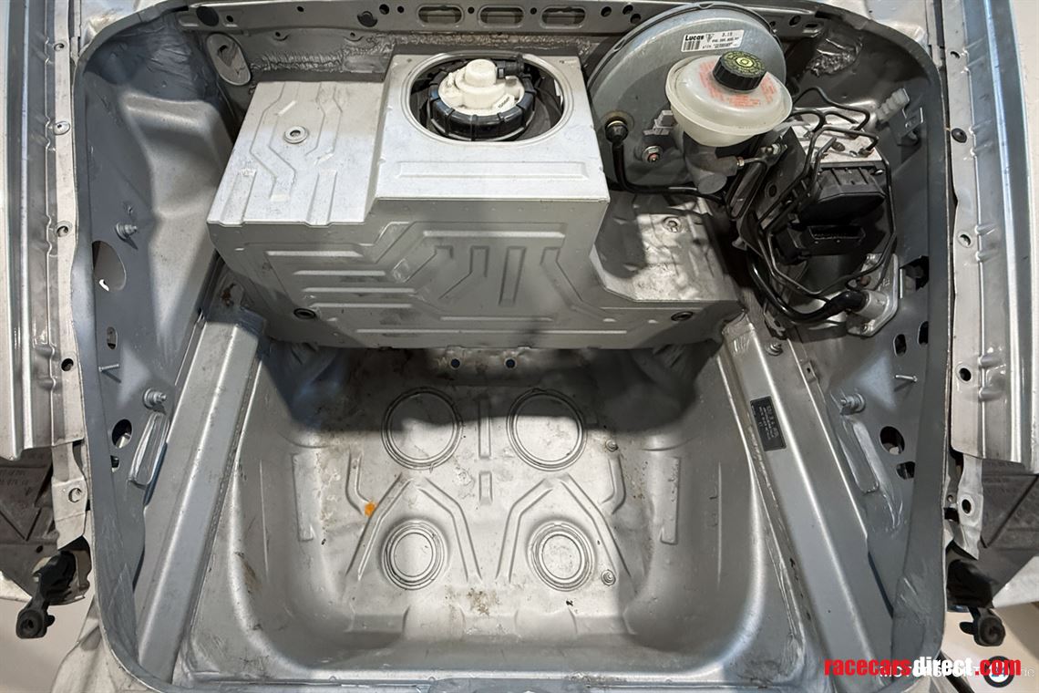 porsche-996-gt2-rolling-chassi-with-parts-pac