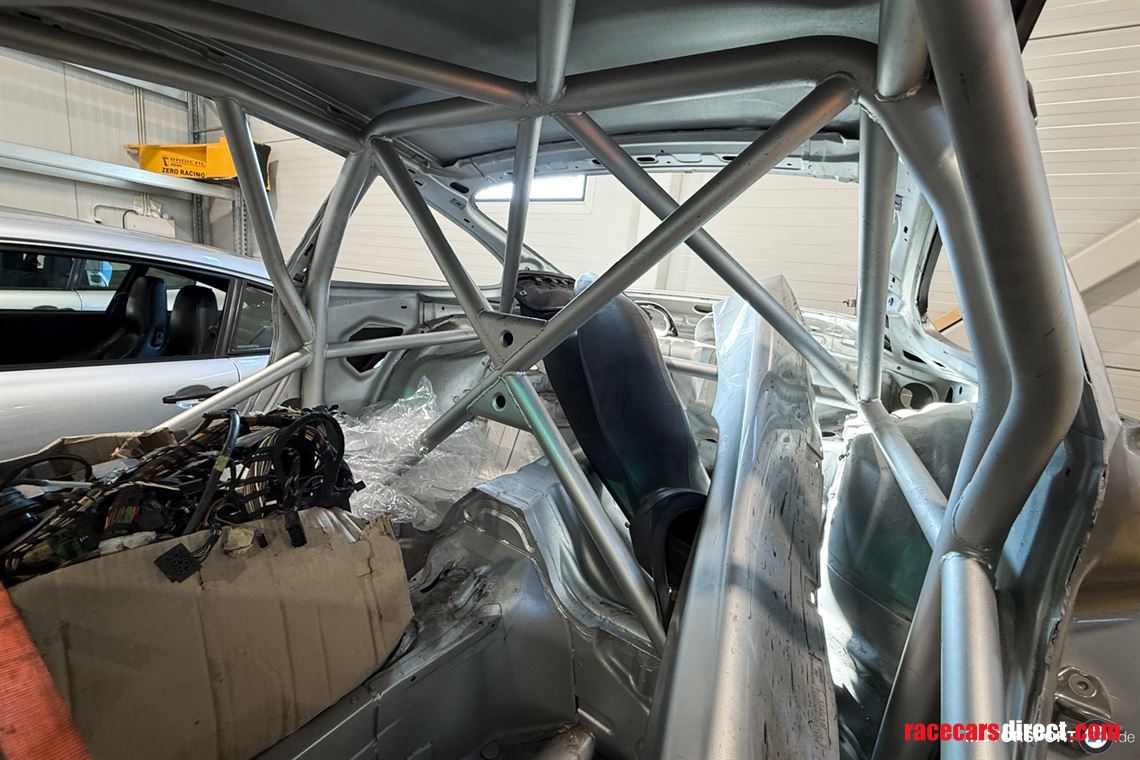 porsche-996-gt2-rolling-chassi-with-parts-pac