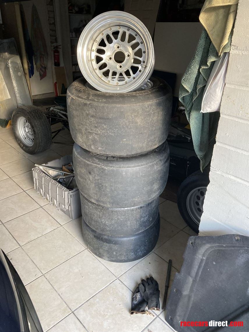 Racecarsdirect.com - Racing split rim alloys