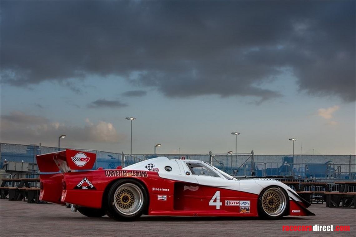 lola-t711-corvette-gtp-group-c-711-hu02