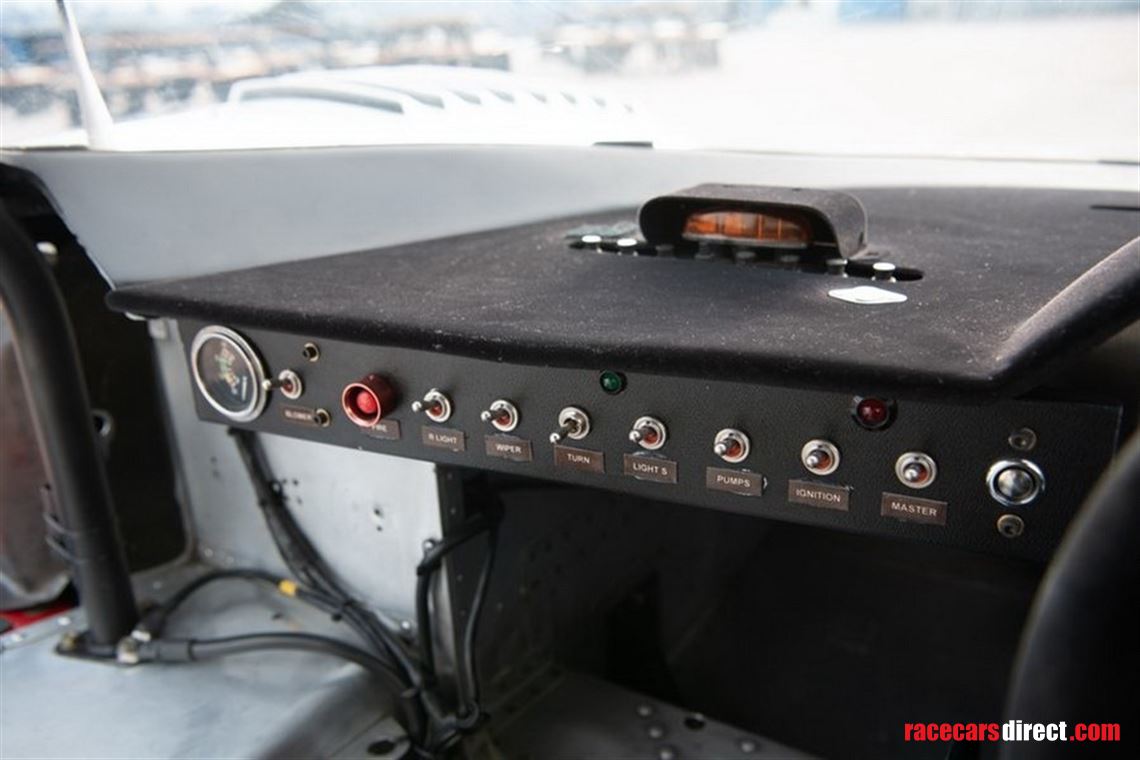 lola-t711-corvette-gtp-group-c-711-hu02