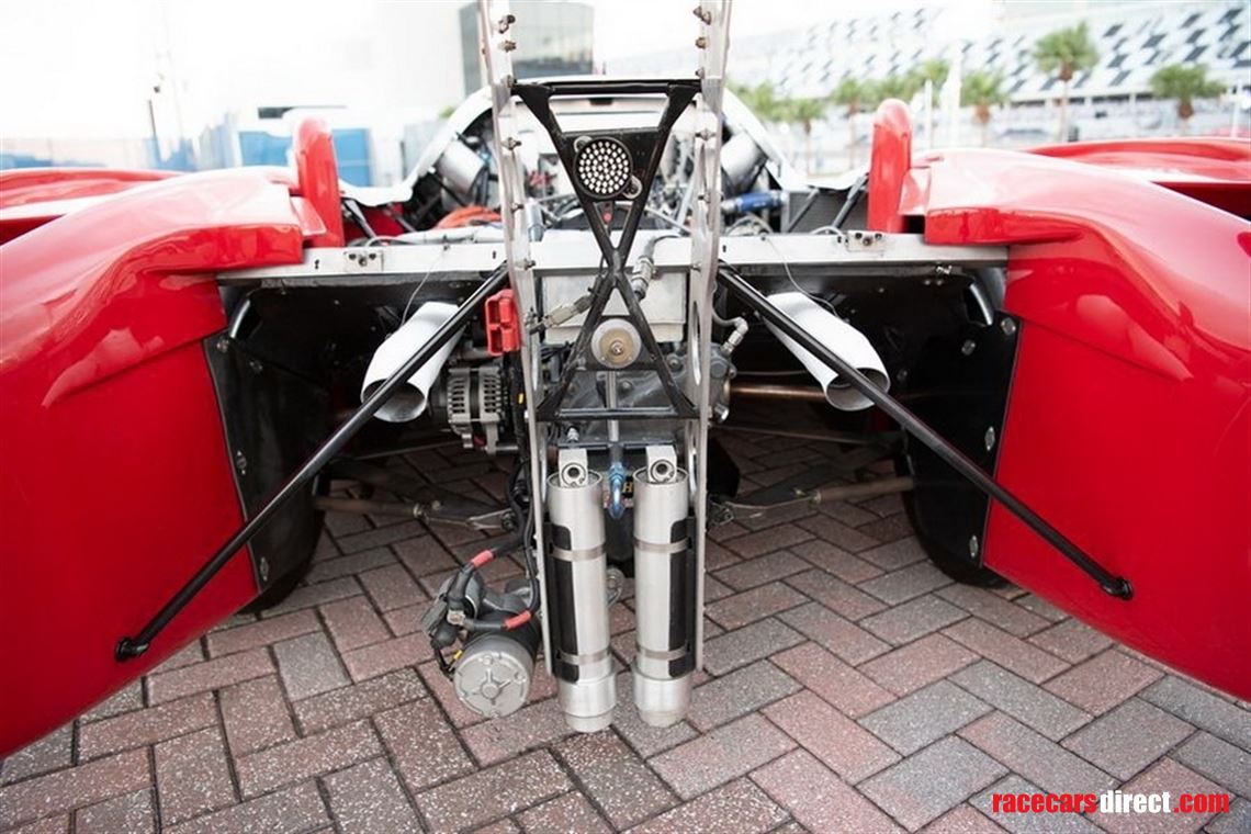 lola-t711-corvette-gtp-group-c-711-hu02