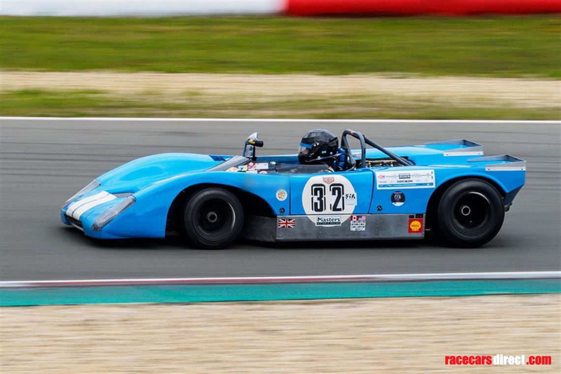 lola-t212