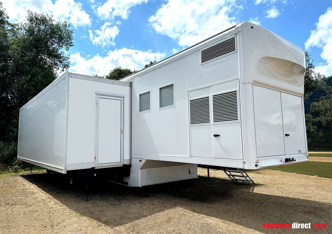 136m-double-podded-exhibition-trailer