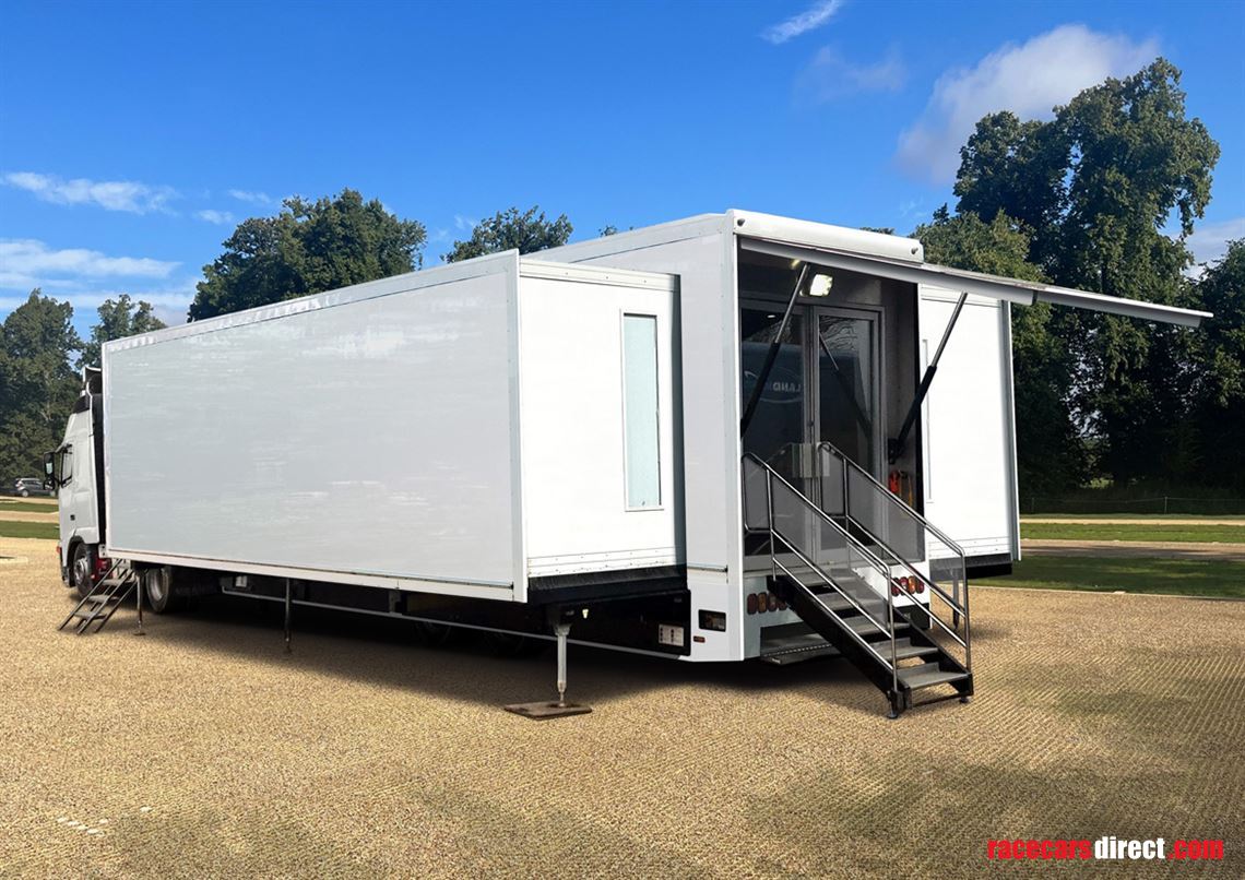 136m-double-podded-exhibition-trailer