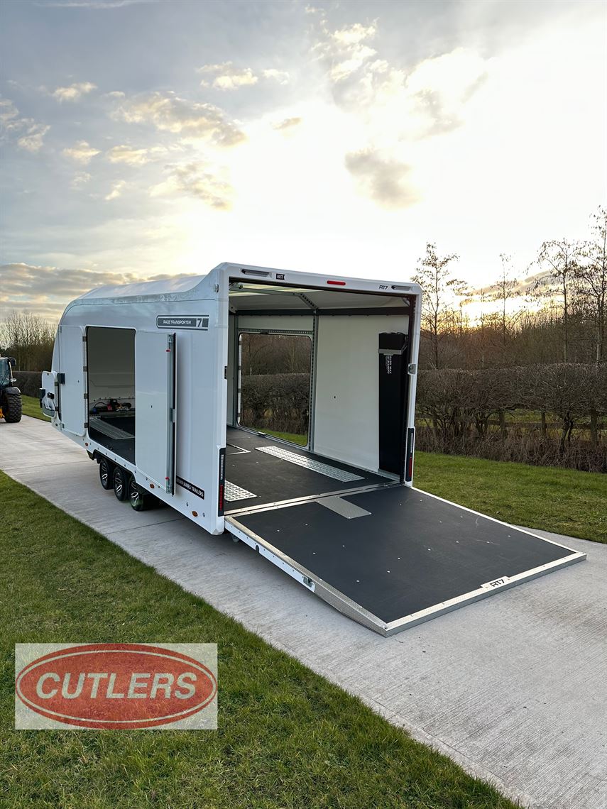 brian-james-race-transporter-7-rt7