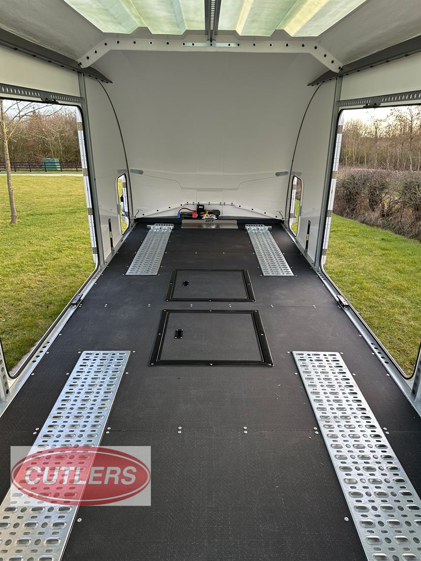 brian-james-race-transporter-7-rt7