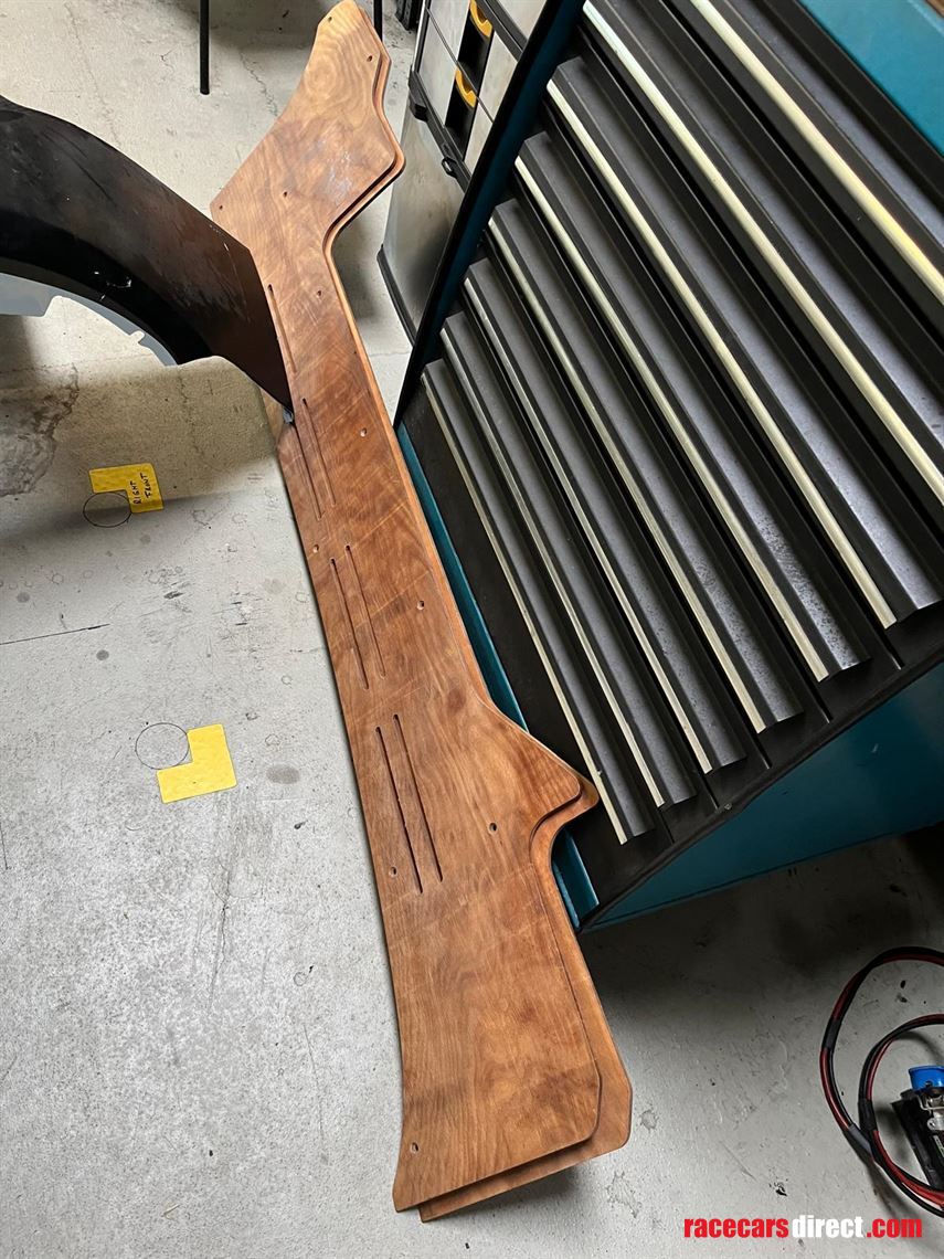 aston-martin-vantage-v12-gt3-divers-spare-par