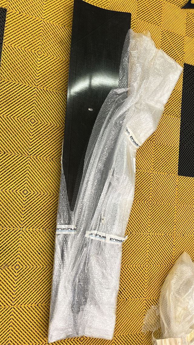 aston-martin-vantage-v12-gt3-divers-spare-par