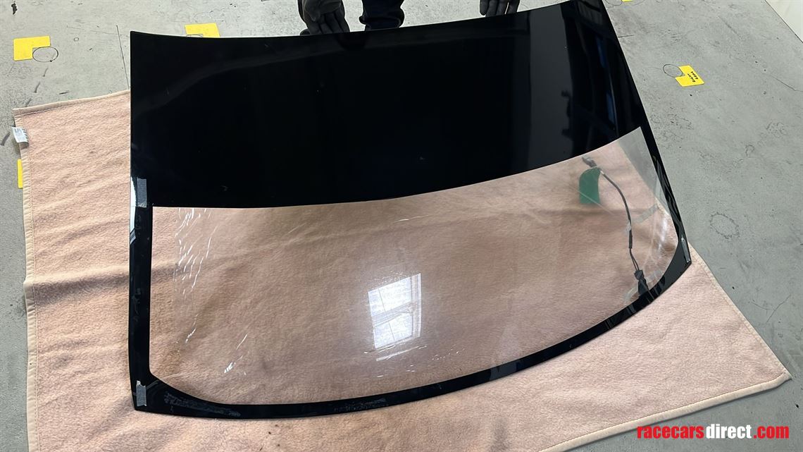 aston-martin-v8-vantage-gt3-new-vantage-bodyw