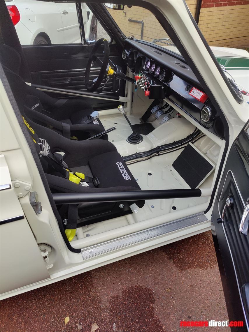 ford-cortina-1500-gt-1966-mk1-lhd-with-v5