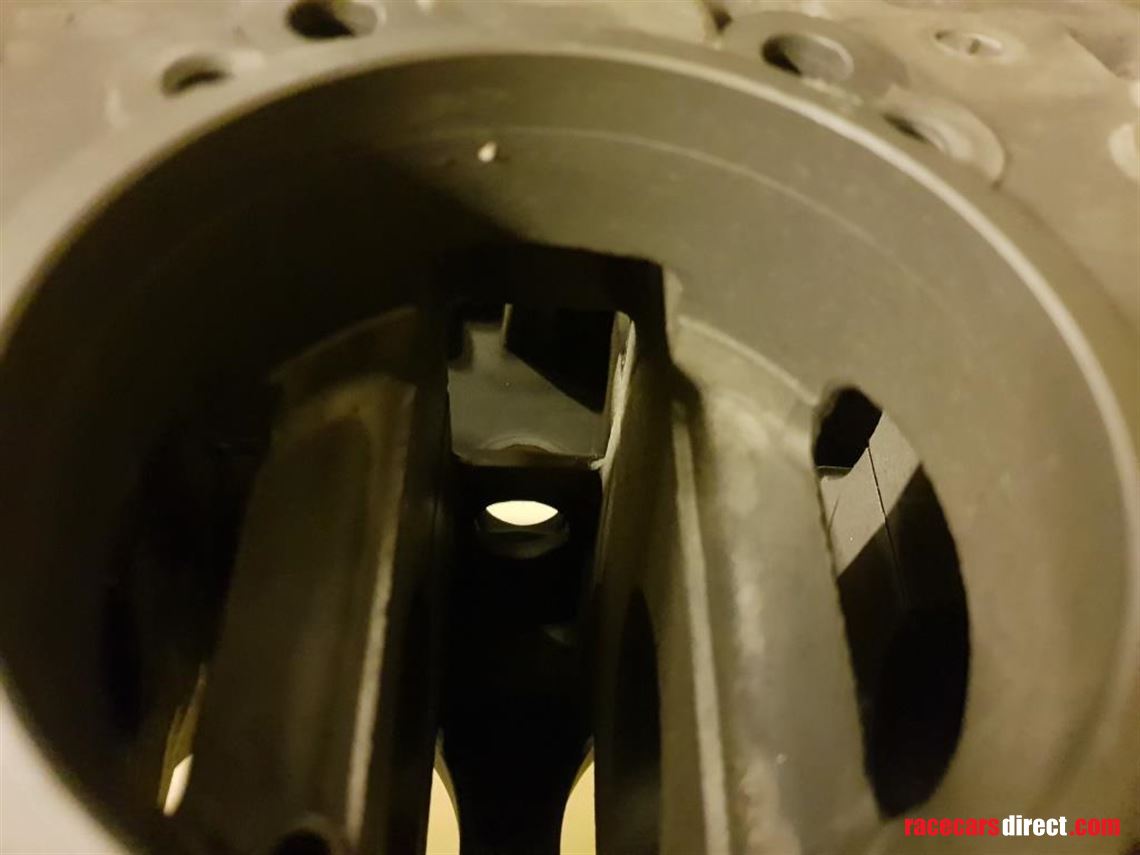 911-for-f-modell-24-engine-case-nos-never-use