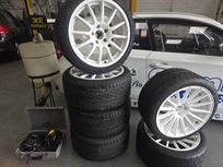 bmw-1-series-race-car-may-split