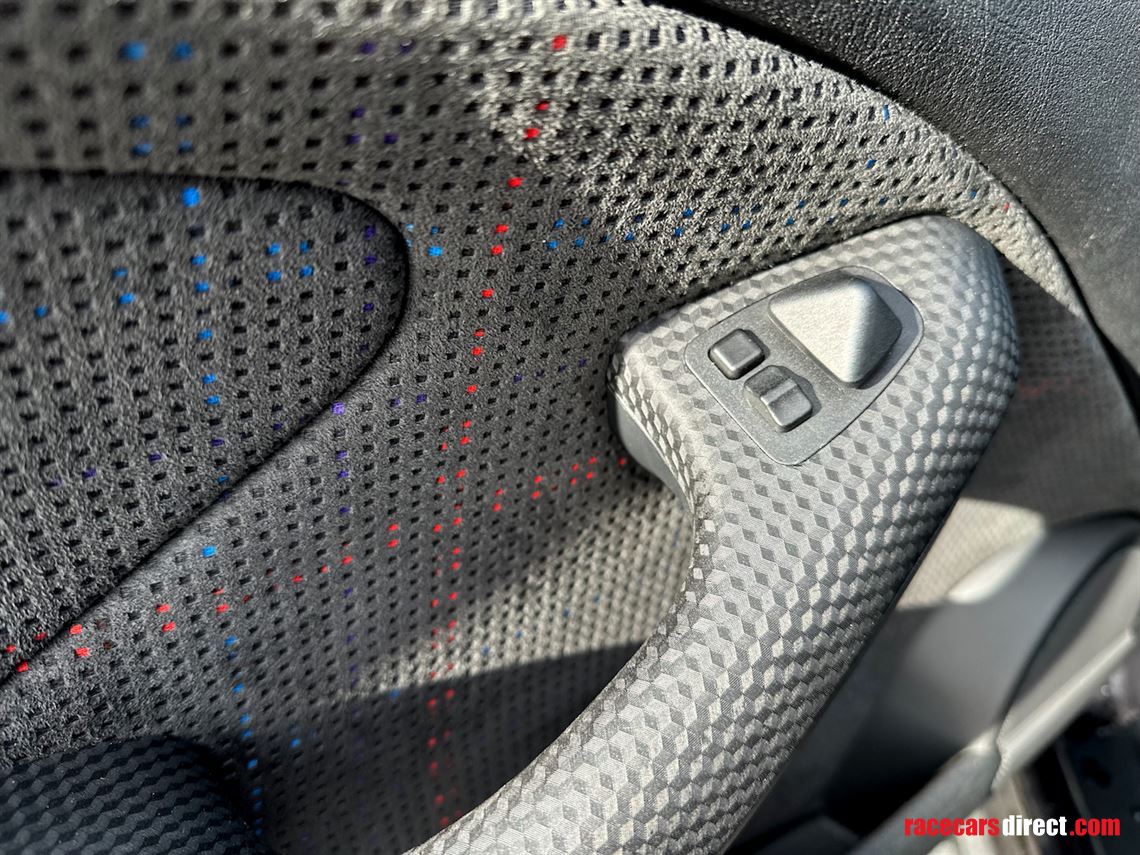 100-oem-bmw-m3-e46---collector-condition