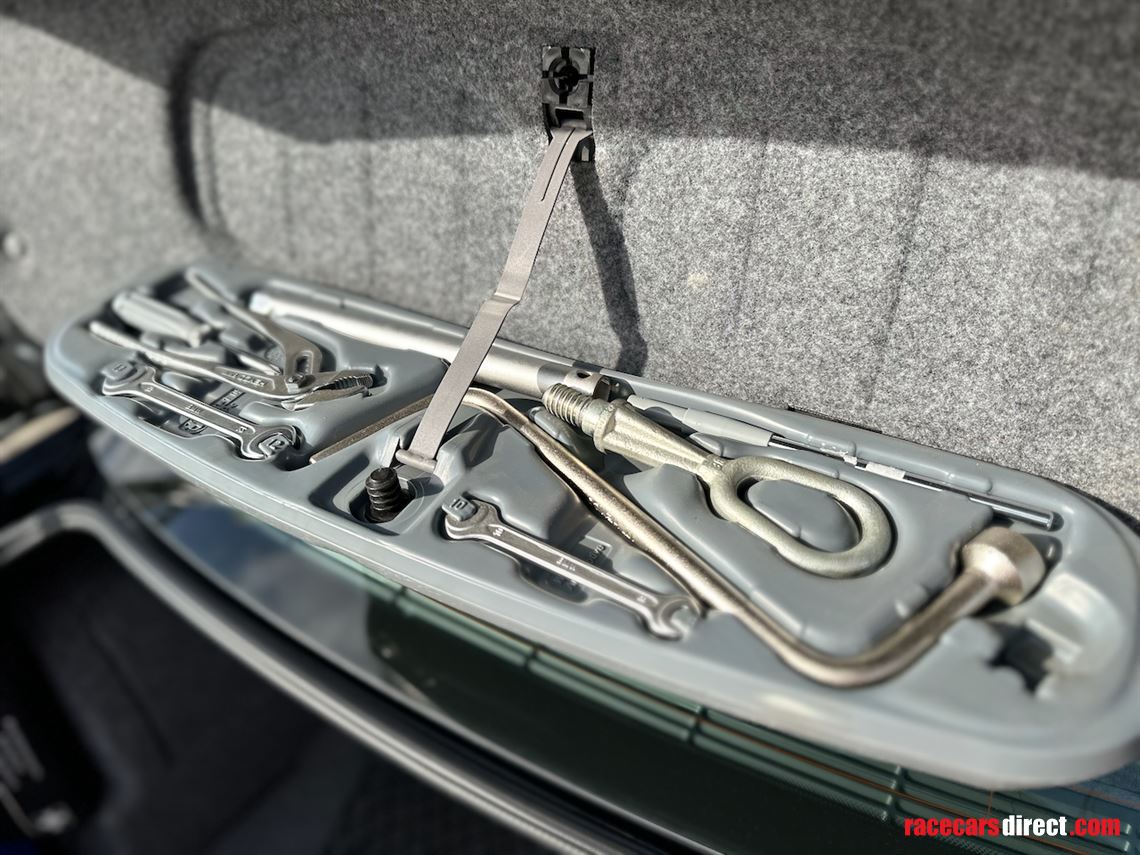 100-oem-bmw-m3-e46---collector-condition